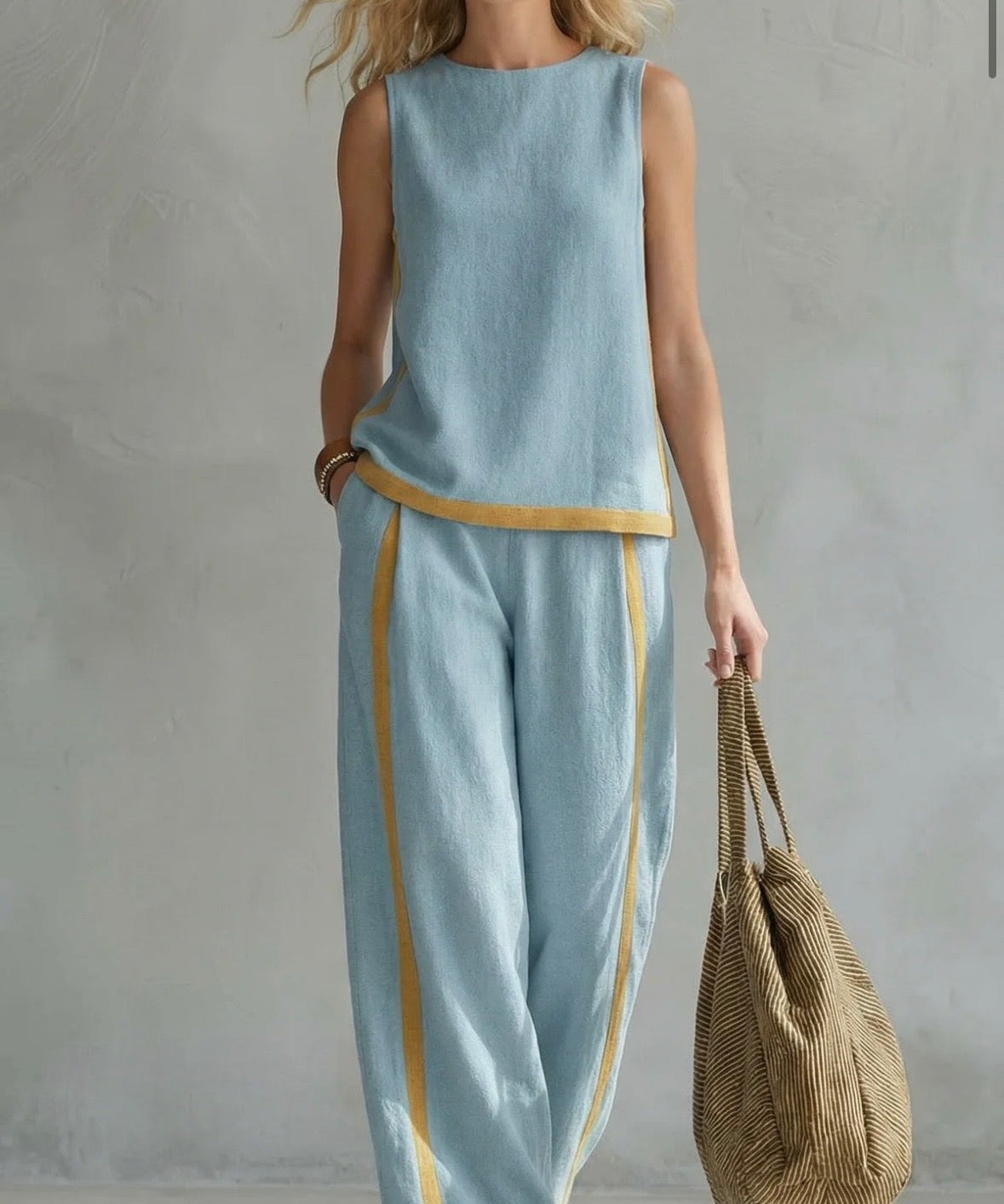 Leslie™ Chic Linen Set