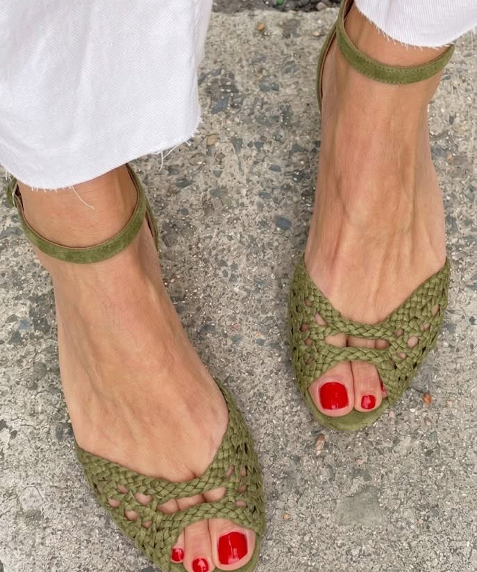 Isadora Woven Golden Sandals Comfort