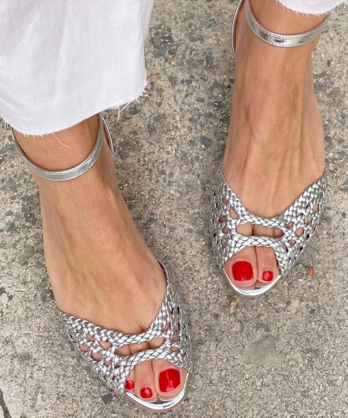 Isadora Woven Golden Sandals Comfort