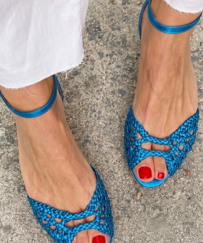 Isadora Woven Golden Sandals Comfort